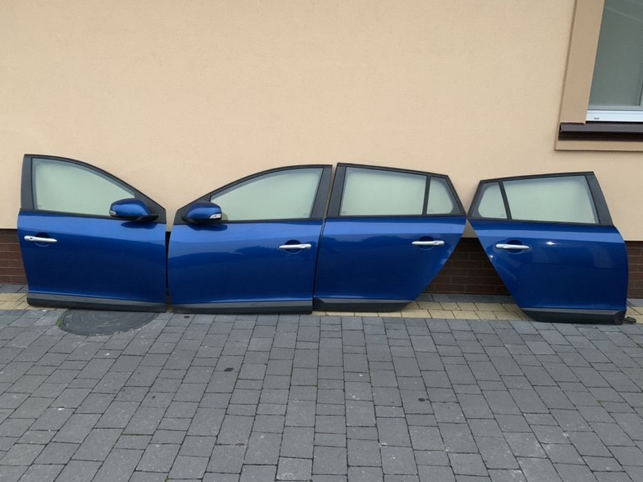 Двери передние задние Рено Мегане-3. Renault Megane Рено Сценик 3