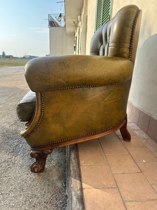 Крісло з натуральної шкіри