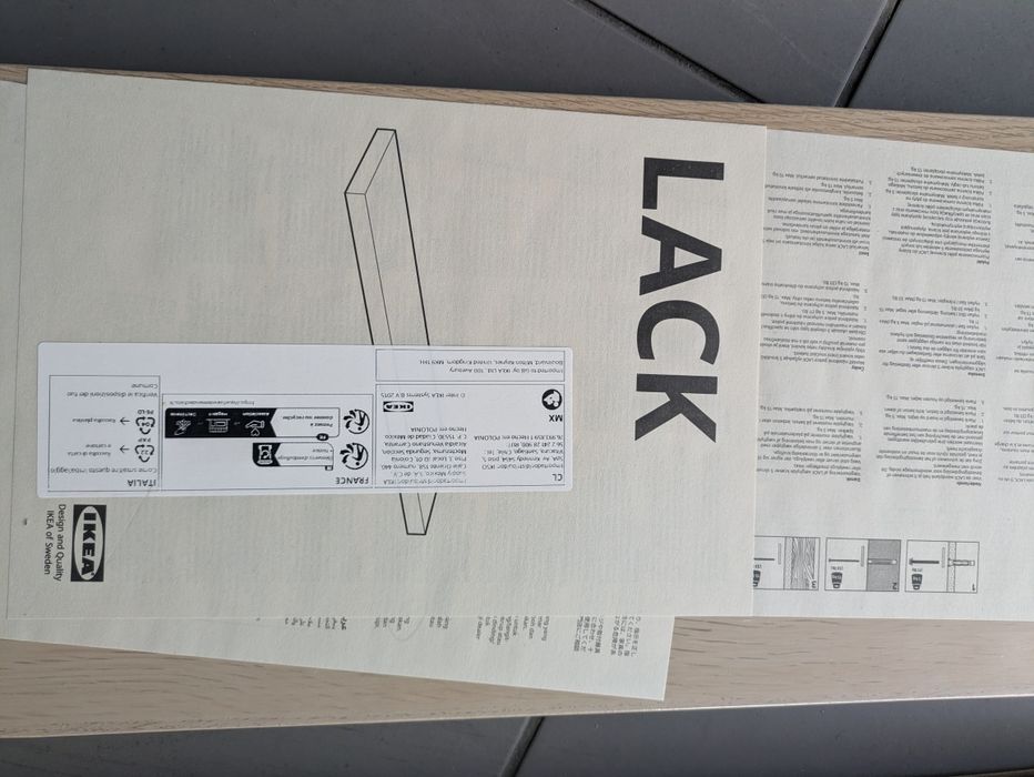 Prateleiras IKEA novas na embalagem