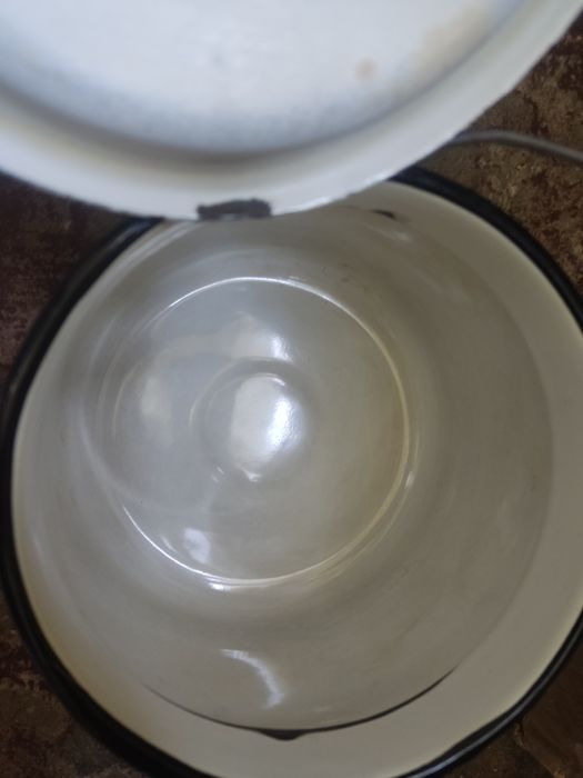 Казани чавуни жаровні чайники сковорода чугун чавун  деко жаровня