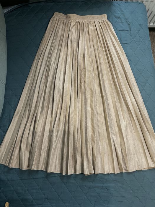 Спідниця пліссе бежева юбка