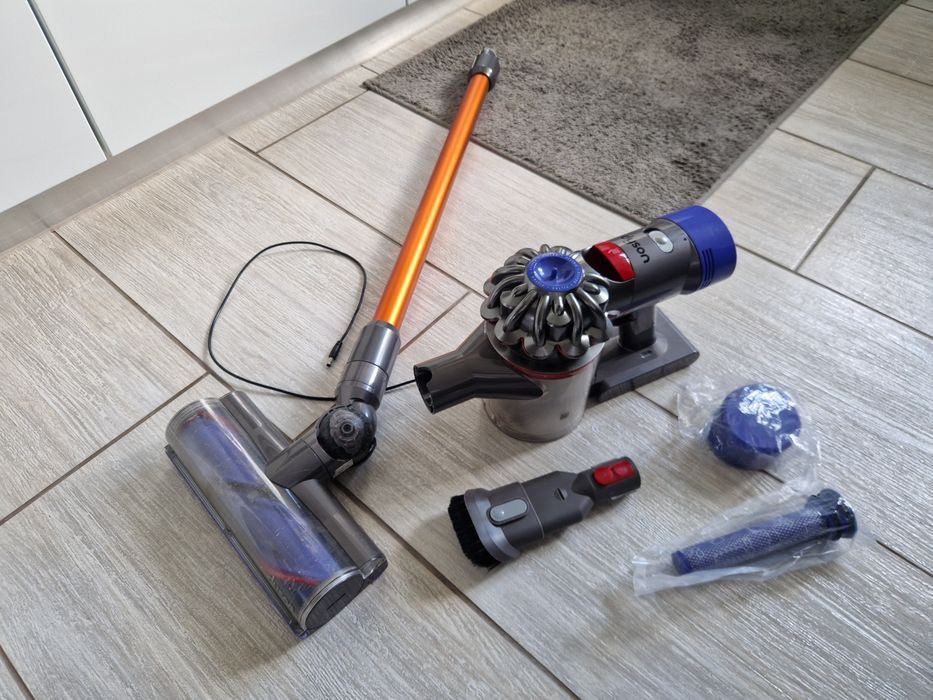Пилосос dyson v8
