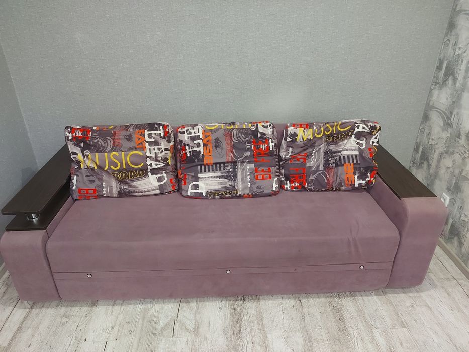 Продам диван мебель