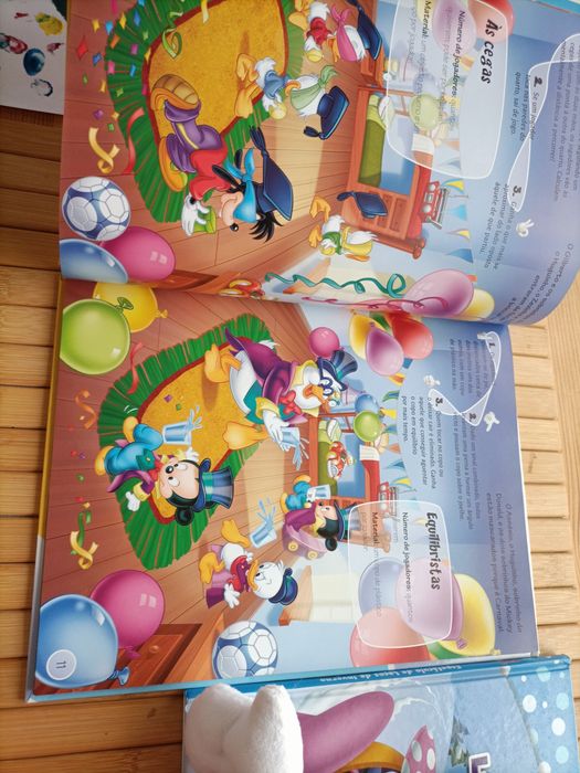 2 livros + peluche Minnie