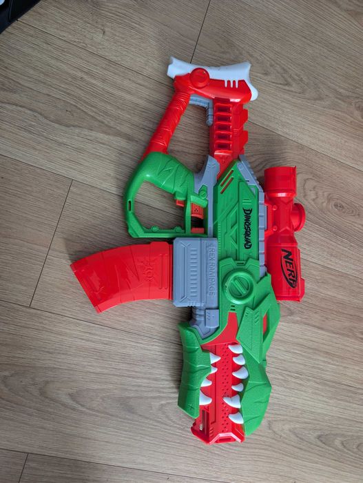 Pistolet duzy NERF