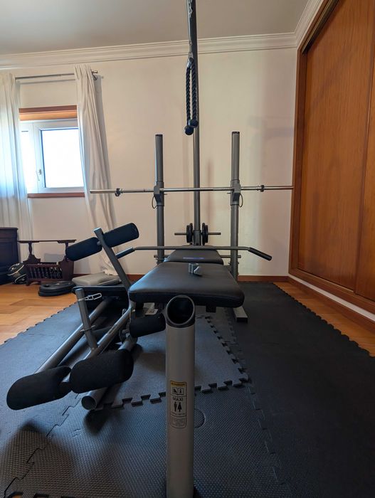 Banco musculação Domyos BM 530 e acessórios