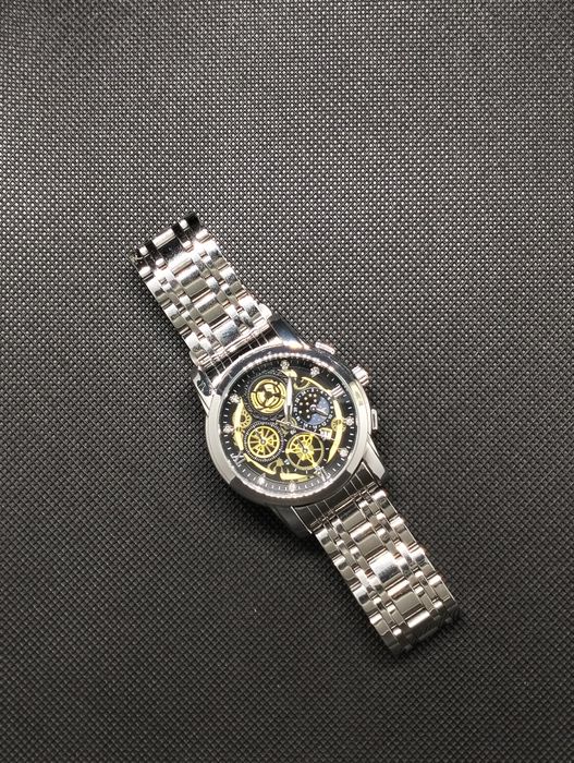 Relógio Vavavoom em excelente estado