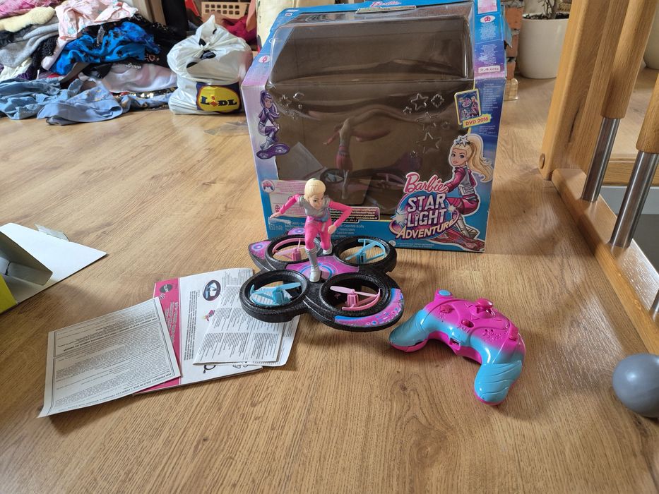 Barbie dron latająca lalka sprawna ma pilot