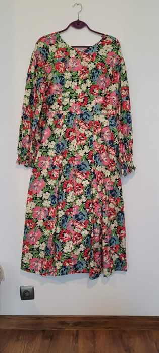 Sprzedam śliczną sukienkę