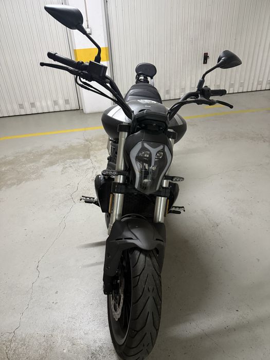 Benelli 502C 5000€