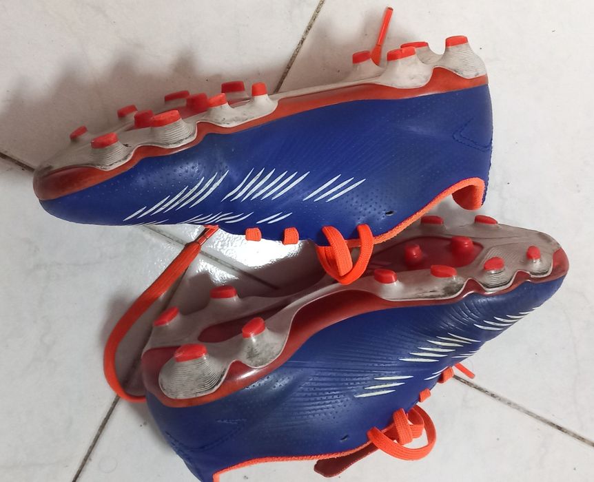 Chuteiras adidas 34