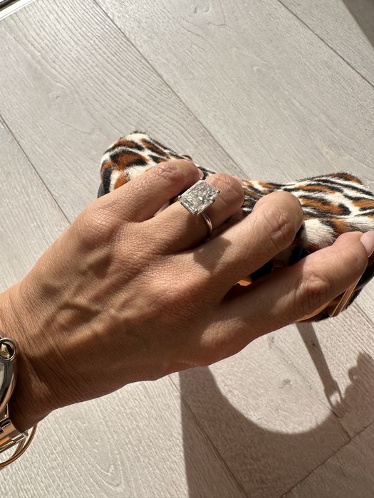 Anel de Luxo com diamante de 5.02 ct IGI em ouro branco 18 K