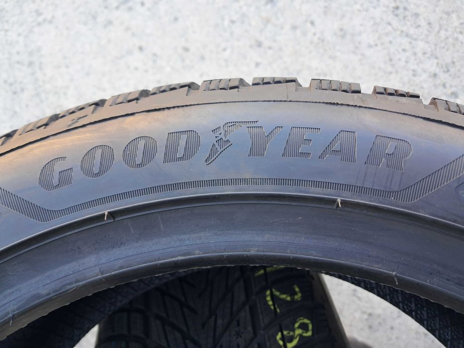 Резина зима НОВА Good Year 225/45 R17 Ultra Grip Perfomance 3