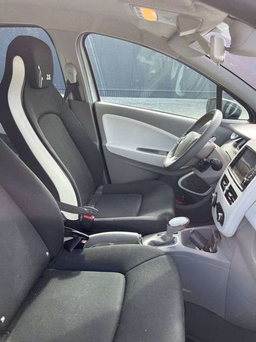 Рено Зое Renault Zoe