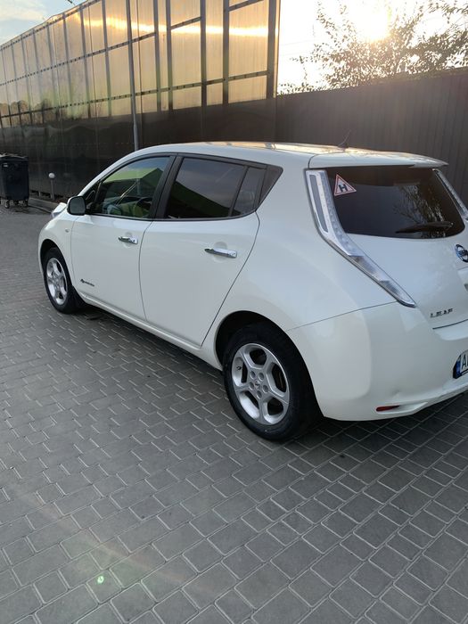 Електромобіль Nissan Leaf 30 kWt