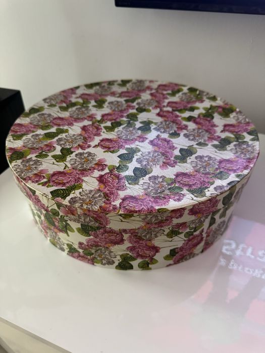 Zestaw filizanek ze spodkami w pudelku Affek