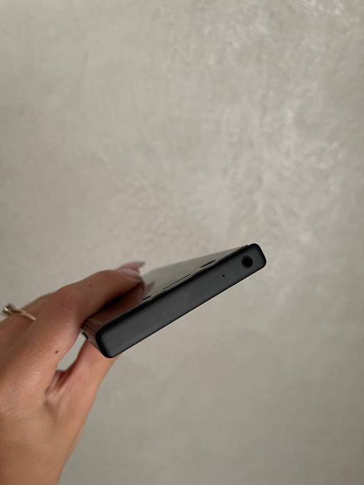 Смартфон Sony Xperia XZ1 Compact SO-02K 4/32 Gb 1Sim+microSD