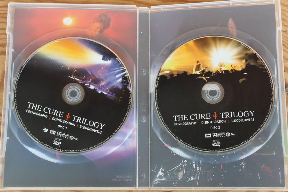 Dvd duplo, concerto, The Cure "Trilogy"