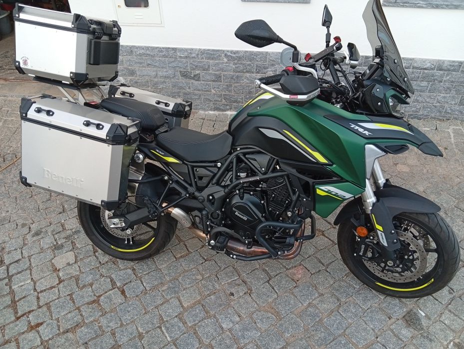 Mota Benelli 702