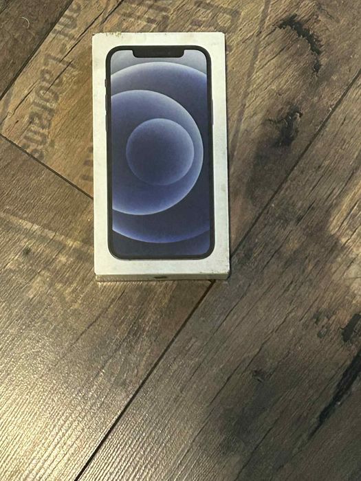 iPhone 12, dobry stan.