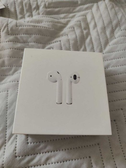 Apple AirPods 2 в зарядному футлярі( оригінал)