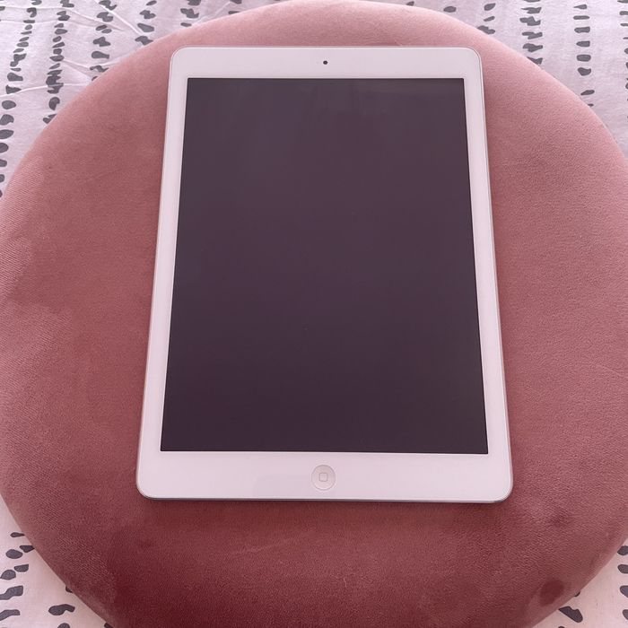 iPad Air (2013) 1st generation like new63825200110211122