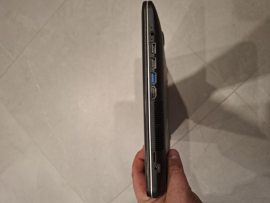 Asus R540M na części
