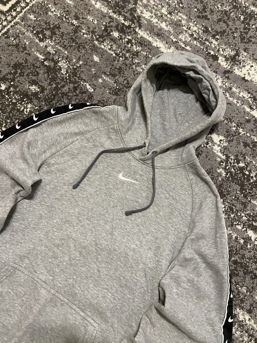 Худі Nike на лампасах сірого кольору центр лого М розмір