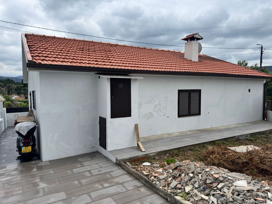 Moradia Terrea  4 Frentes + Anexo  e Terreno