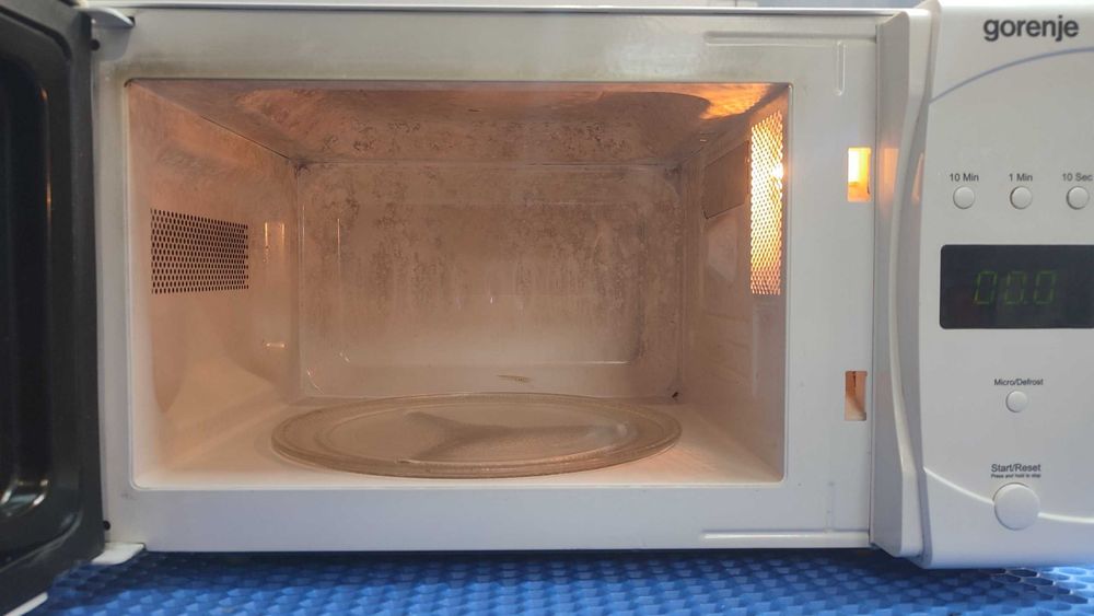 Мікрохвильова піч GORENJE CMO-200 DW 2
