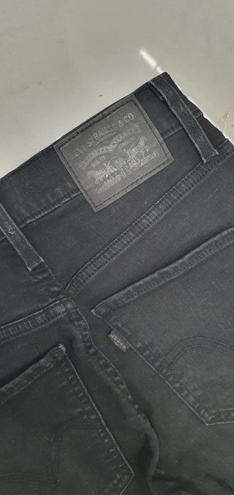 Spodnie jeansowe Levis 25