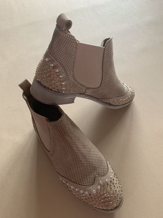 Venezia skórzane beżowe wiosna roz.38