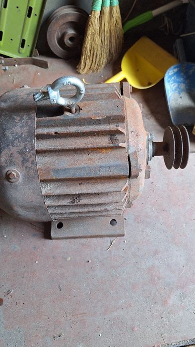 Електродвигун 4.5кв