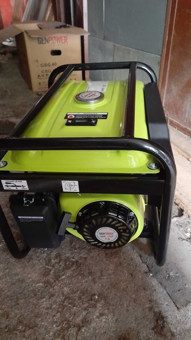 Генератор бензиновій