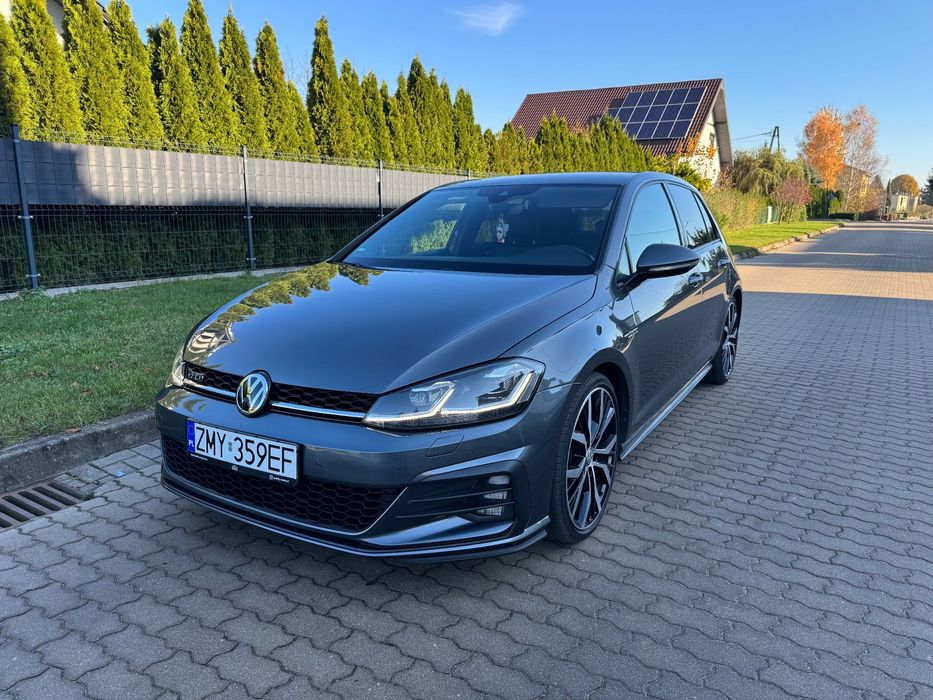 Volkswagen Golf GTD DSG 184km Virtual Skóry ACC !!