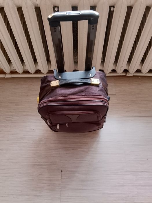 Сумка дорожная-чемодан на колесах(бескаркасный)..