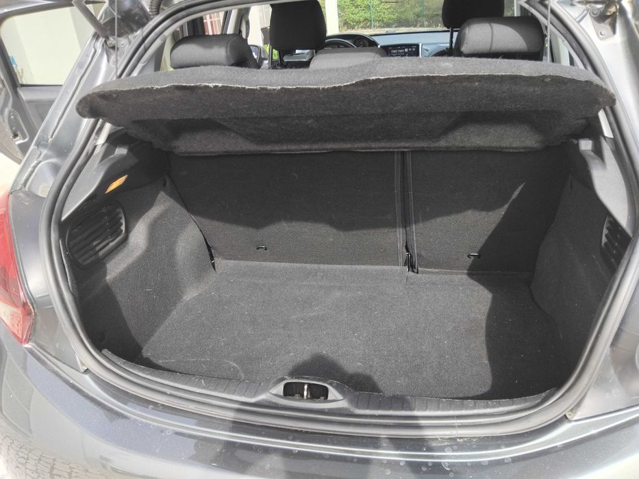 Peugeot 208 — fotografia 4