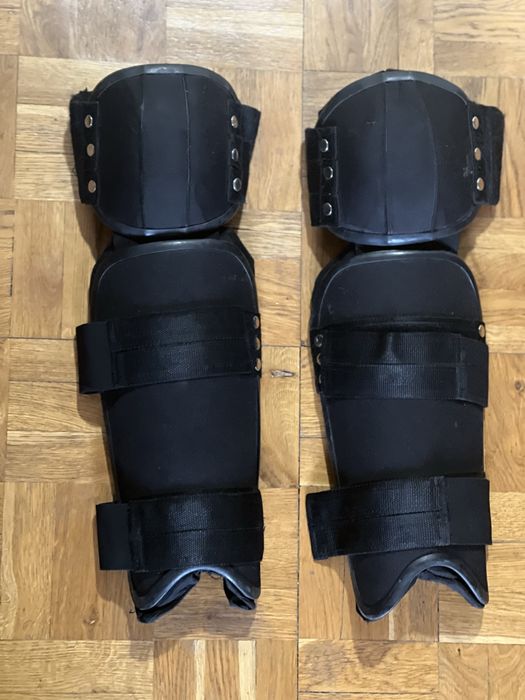 Захист для ніг. Для поліції, військових.