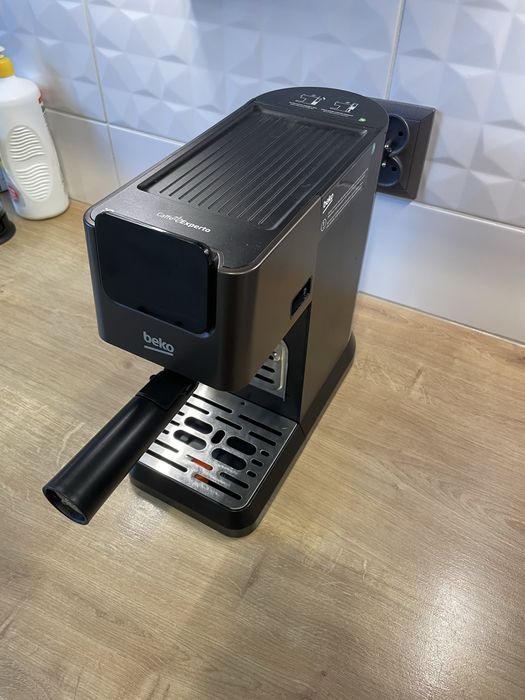 Ekspres BEKO CaffeExperto CEP5464DX