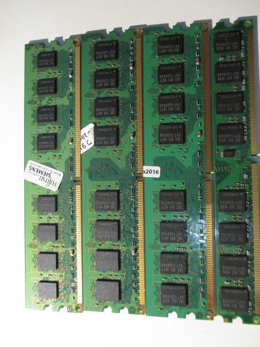 Pamięć RAM Samsung 4 x 2GB PC2-6400U-666-12-E3 (łącznie 8 GB)