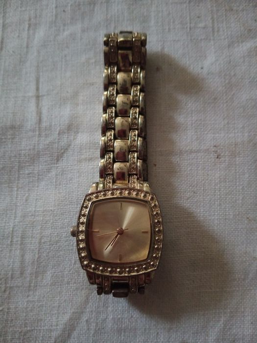 Наручные часы авон