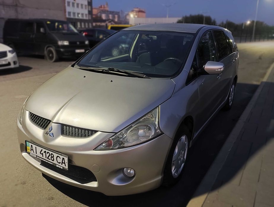 Mitsubishi Grandis Рестайл 2008