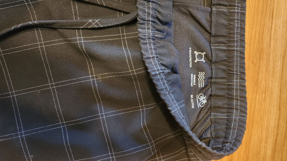 Spodnie wizytowe Reserved L