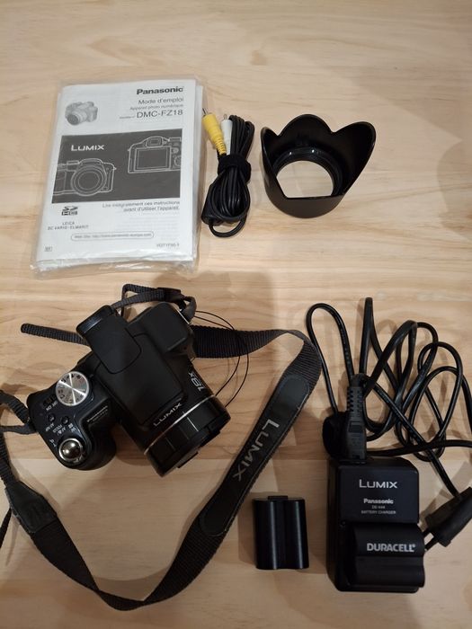 Panasonic DMC-FZ18 - Superzoom 18x como nova!