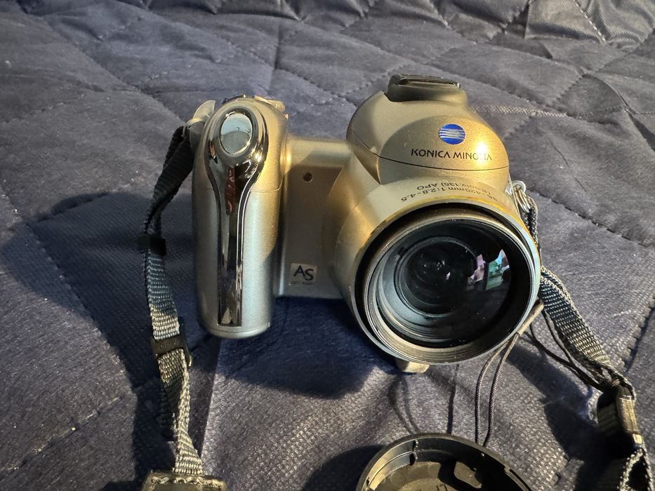 Aparat fotograficzny Konica Minolta Z-6