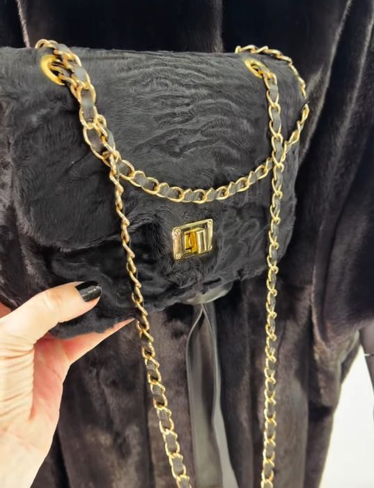 Красивая модная сумка