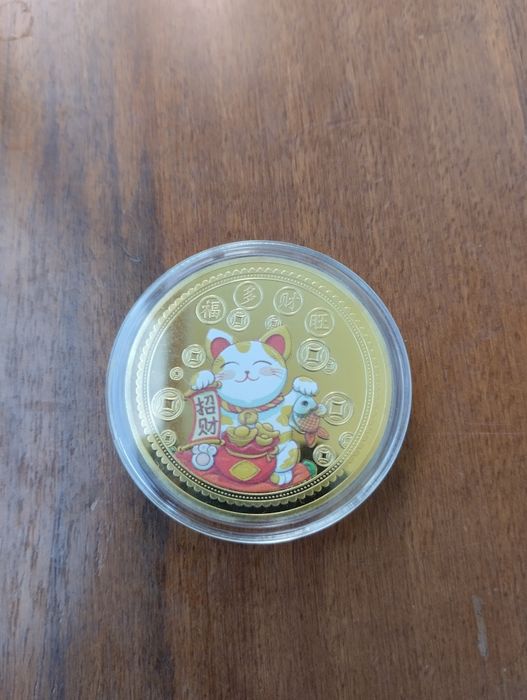 Подарочная монета на удачу lucky cat