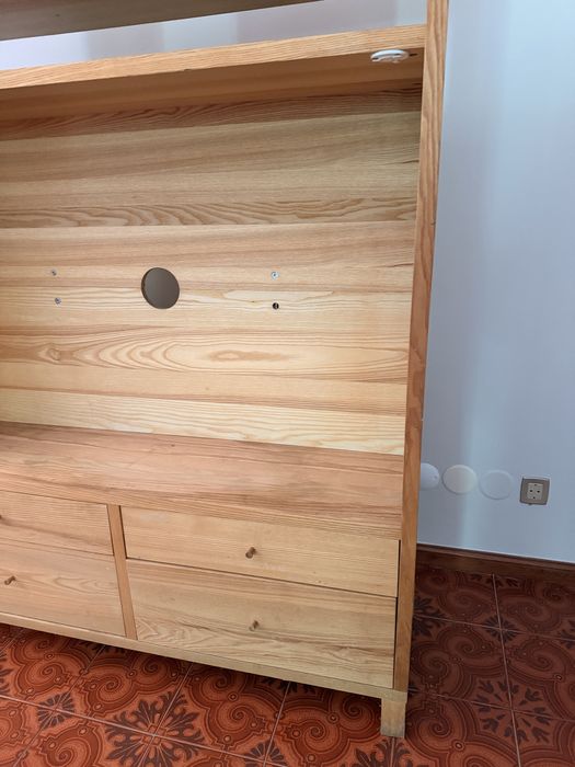 Movel de madeira para a TV