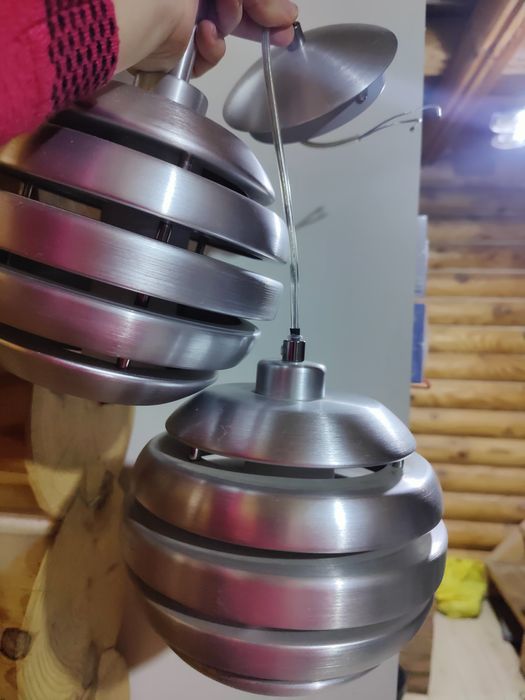 Люстри з алюмінію, дуже гарні, діаметр 18см . Всі віддам за 5т.