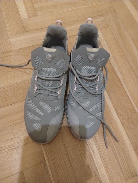 Ecco Zipflex w kolorze szarym dla kobiet r36.5